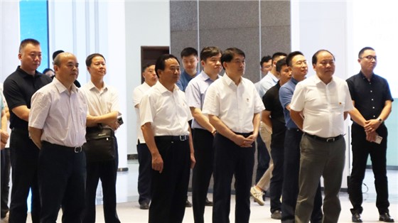 長沙市委常委、市委組織部部長張宏益一行調(diào)研國家網(wǎng)絡(luò)安全產(chǎn)業(yè)園區(qū)（長沙），并參觀我司布展的園區(qū)展示推廣中心項目